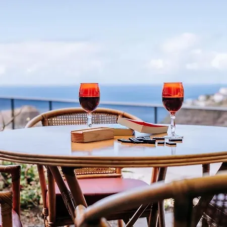 Дом отдыха La Maderene With Pool By Madeira Island Tabua (Madeira)